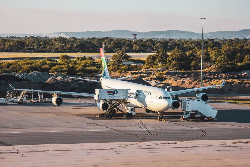 Plane from South Africa Airlines parked at Perth Airport